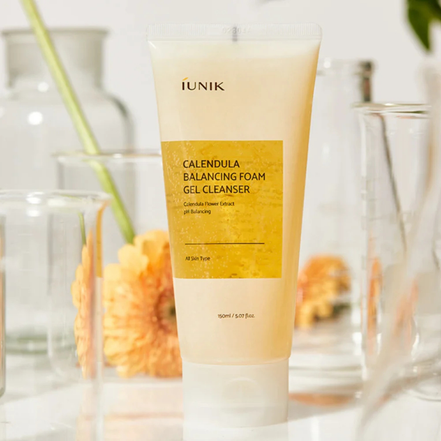 Iunik Calendula Balancing Foam Gel Cleanser